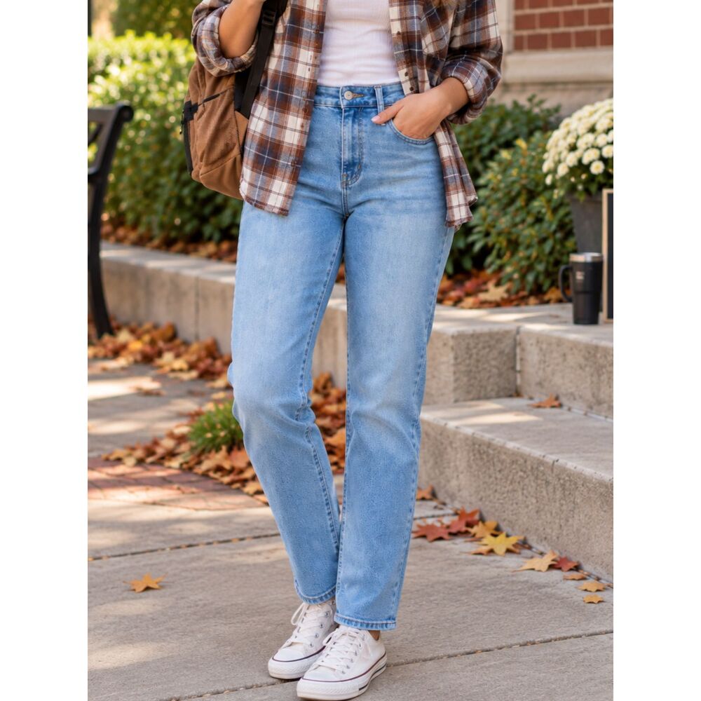 Old Navy O.G. Straight Jeans Womens 2 High Rise Extra Stretch Light Wash Denim